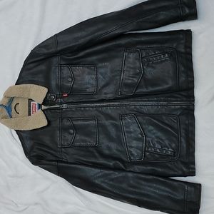 Mens Levi's size large black sherpa lined coat